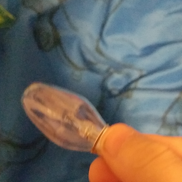 Lightbulb - Picture 3 of 5